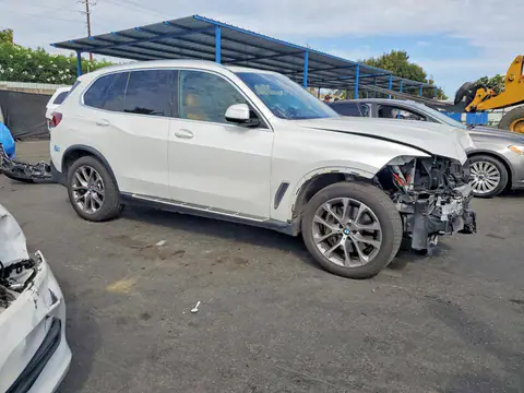 5UXTA6C02M9F27422 — 2021 BMW X5, photo 4 from Copart 13.10.2026, Front end
