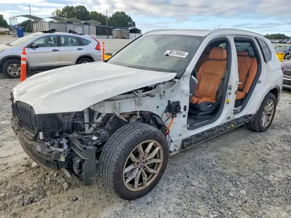5UXTA6C06M9E45161 — 2021 BMW X5, Боковая часть (Side), фото до ремонта