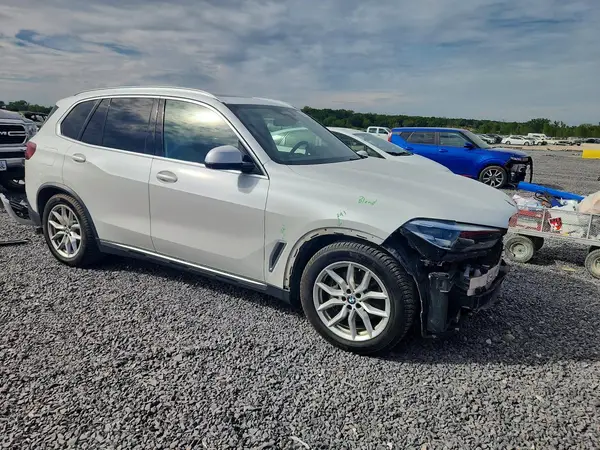 5UXCR6C00M9E36027 — 2021 BMW X5, photo 4 from Copart, Front end