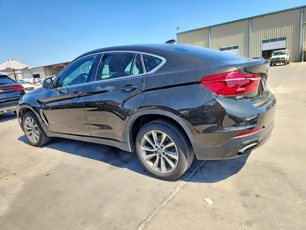 5UXKU2C57J0X49975 — 2018 BMW X6, photo 2 from Copart 05.10.2026, Minor dents and scratches