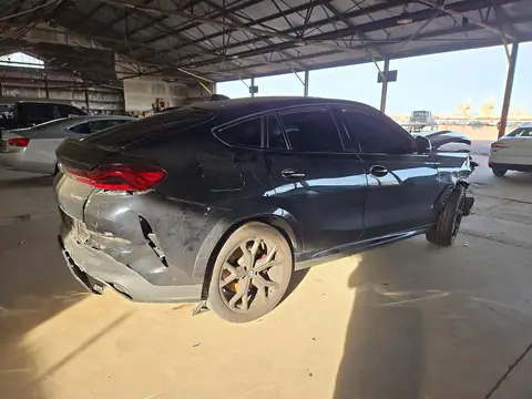 5UXCY4C09M9D94528 — 2021 BMW X6, zdjęcie 3 z Copart, Przód