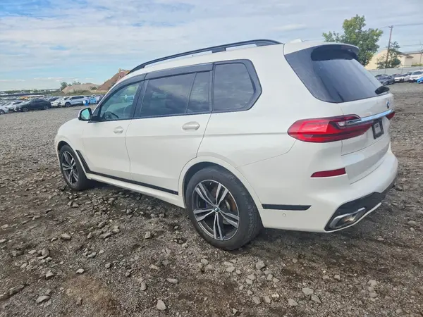 5UXCW2C09L9B00683 — 2020 BMW X7, фото 2 с аукциона Copart, Подтопление