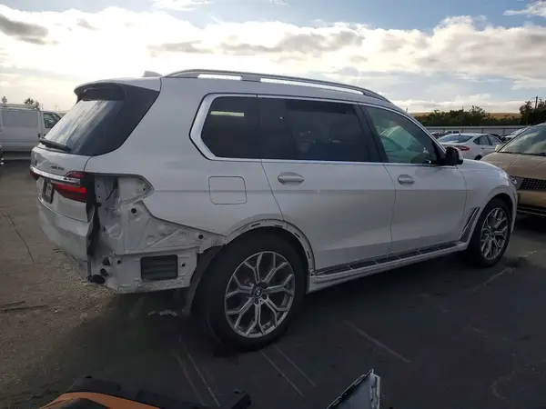 5UXCW2C02L9C89693 — 2020 BMW X7, фото 3 с аукциона Copart 28.09.2026, Задняя часть
