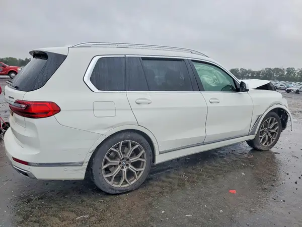 5UXCW2C0XM9G48905 — 2021 BMW X7, фото 3 с аукциона Copart, Передняя часть