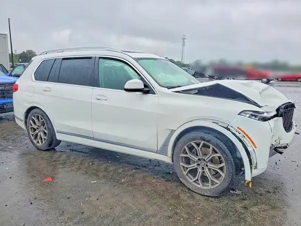 5UXCW2C0XM9G48905 — 2021 BMW X7, фото 4 с аукциона Copart, Передняя часть