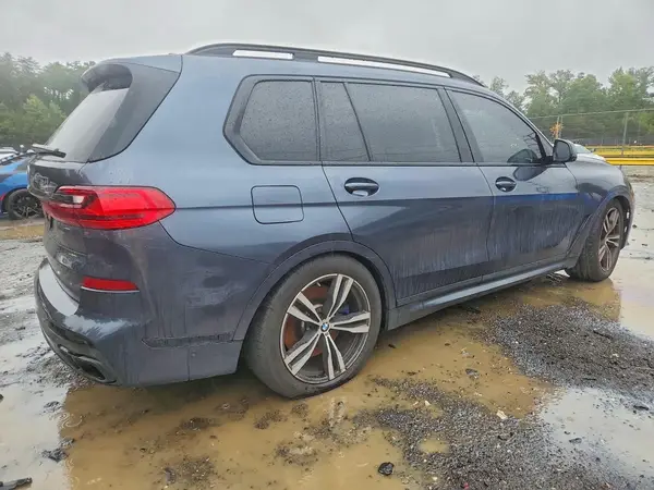 5UXCX6C06M9E01076 — 2021 BMW X7, photo 3 from Copart, Minor dents and scratches