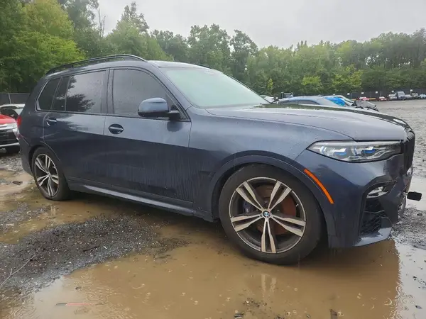 5UXCX6C06M9E01076 — 2021 BMW X7, photo 4 from Copart, Minor dents and scratches