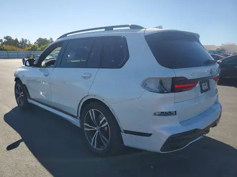 5UXCW2C09N9L17781 — 2022 BMW X7, photo 2 from Copart 19.10.2026, Side