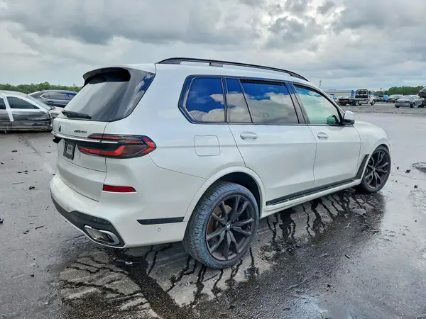 5UX23EM0XP9P23138 — 2023 BMW X7, zdjęcie 3 z Copart, Przód