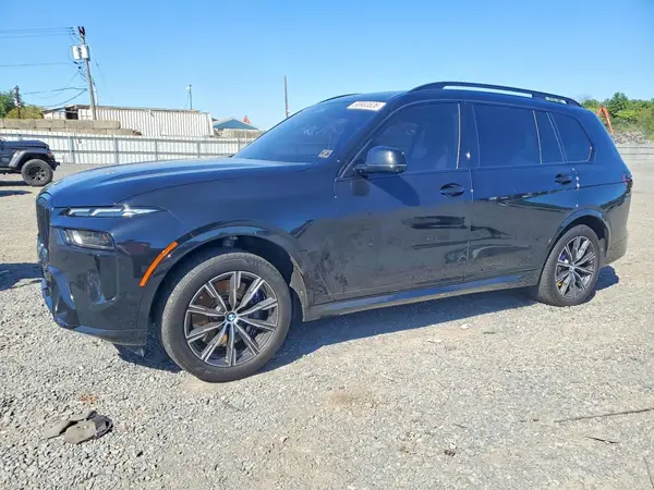 5UX23EM06R9T46777 BMW X7 2024 — повреждение Повреждения снизу, фото до ремонта