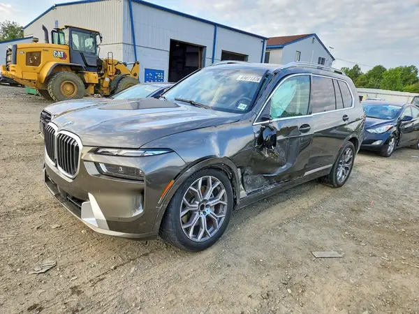 5UX23EM02R9U79715 BMW X7 2024 — повреждение Передняя часть, фото до ремонта