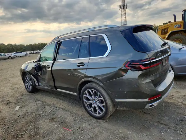5UX23EM02R9U79715 — 2024 BMW X7, фото 2 с аукциона Copart, Передняя часть