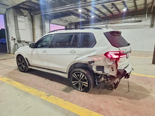 5UX33EM09S9W47716 — 2025 BMW X7, photo 2 from Copart, Rear end
