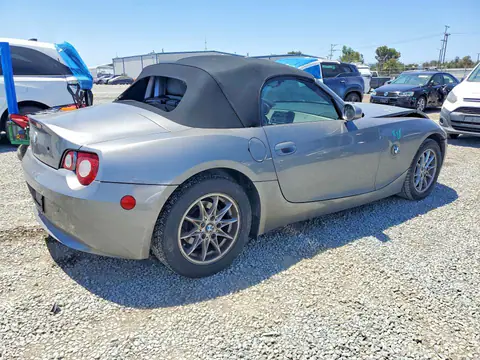 2005 BMW Z4 VIN 4USBT33505LR70911 фото 3