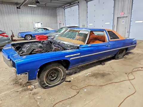 4X37T5H488454 — 1975 Buick ELECTRA225, Wandalizm (Vandalism), zdjęć przed naprawą
