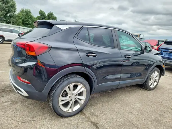 KL4MMCSL3NB108780 — 2022 Buick Encore GX, zdjęcie 3 z Copart, Przód