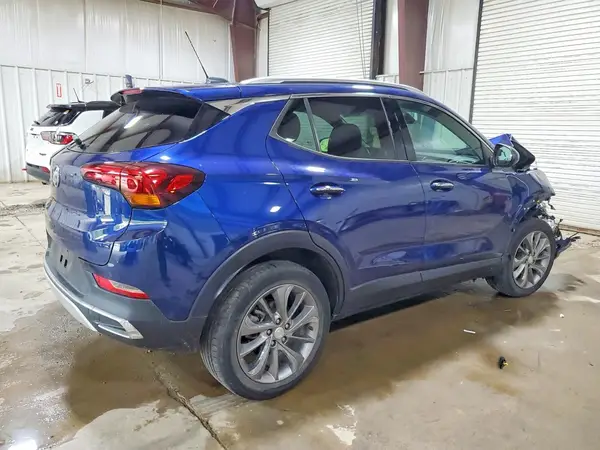 KL4MMGSL4PB119507 — 2023 Buick Encore GX, zdjęcie 3 z Copart, Przód