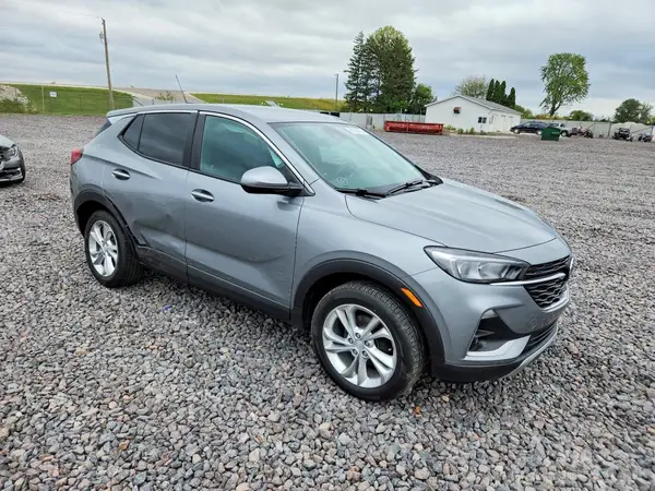 KL4MMCSL1PB067066 — 2023 Buick Encore GX, foto 4 de Copart, Lateral