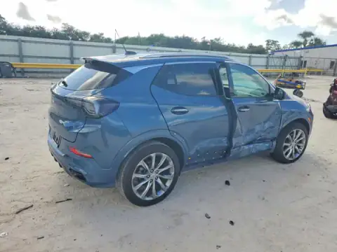 KL4AMFSL1SB163762 — 2025 Buick Encore GX, zdjęcie 3 z Copart, Bok