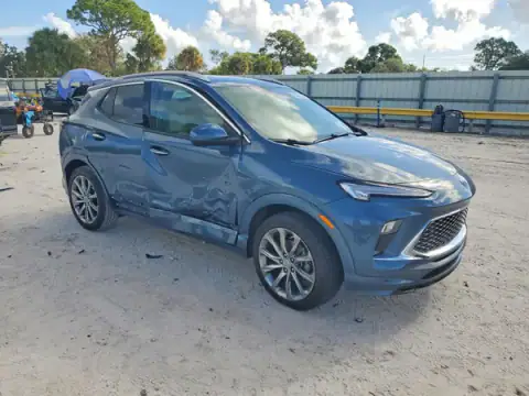 KL4AMFSL1SB163762 — 2025 Buick Encore GX, zdjęcie 4 z Copart, Bok