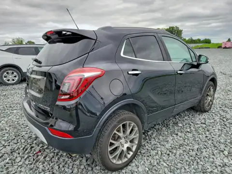 KL4CJ2SB1HB060352 — 2017 Buick Encore, zdjęcie 3 z Copart, Drobne wgniecenia i rysy