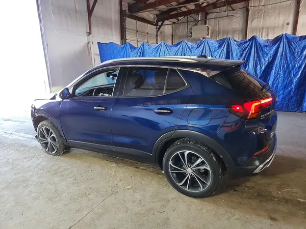 KL4MMGSL2PB095773 — 2023 Buick Encore, фото 2 с аукциона Copart, Передняя часть
