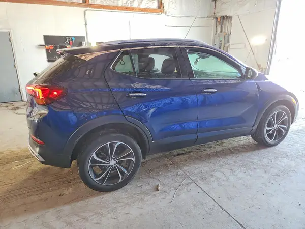 KL4MMGSL2PB095773 — 2023 Buick Encore, фото 3 с аукциона Copart, Передняя часть