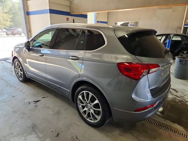 LRBFXCSA9LD121098 — 2020 Buick Envision, фото 2 с аукциона Copart, Передняя часть