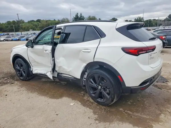 LRBFZPR47PD200812 — 2023 Buick Envision, zdjęcie 2 z Copart, Bok