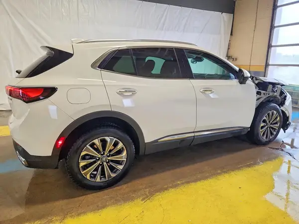 LRBFZME43RD075394 — 2024 Buick Envision, photo 3 from Copart 30.09.2026, Front end