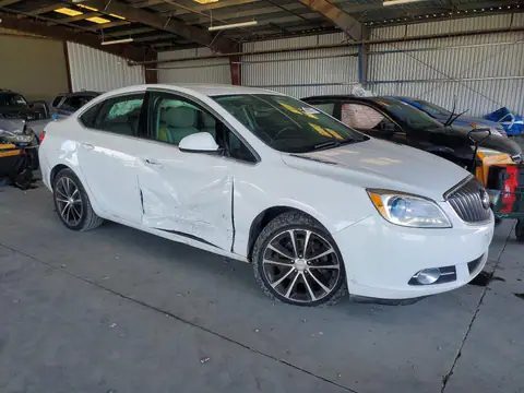 1G4PR5SK1H4121815 — 2017 Buick Verano, фото 4 з Copart 29.10.2026, Бокова частина