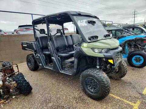 3JBUBAN47MK000463 — 2021 Can-Am Defender, წინა ნაწილი (Front End), ფოტოები შეკეთებამდე
