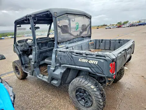3JBUBAN47MK000463 — 2021 Can-Am Defender, zdjęcie 3 z Copart 15.10.2026, Przód