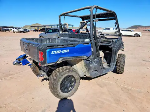 3JBUKAP48PK002112 — 2023 Can-Am Defender, zdjęcie 4 z Copart 20.10.2026, Przód