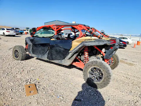 2017 Can-Am Maverick X3 Max VIN 3JBVNAW21HK000652 фото 2