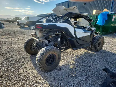 2019 Can-Am Maverick X3 VIN 3JBVGAW40KK000323 фото 4