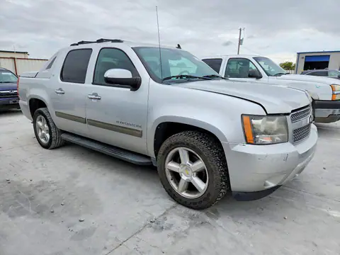 2011 CHEVROLET AVALANCHE VIN 3GNMCFE02BG262418 фото 4