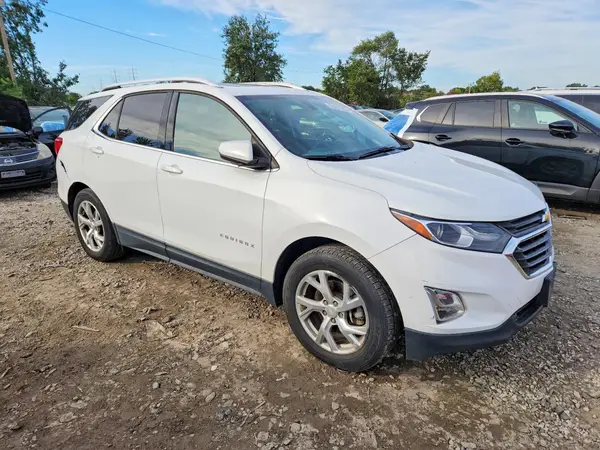 3GNAXTEX4JS506083 — 2018 Chevrolet Equinox, фото 4 с аукциона Copart, Передняя часть