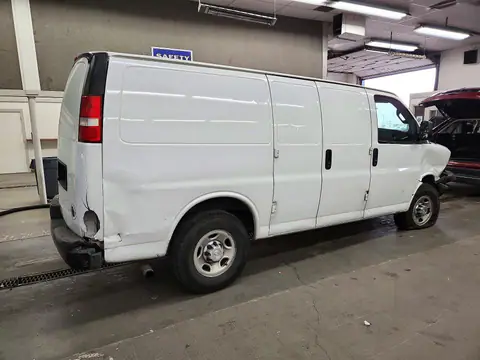 1GCWGAFF4H1109123 — 2017 Chevrolet Express G2500, фото 3 з Copart 23.10.2026, Передня частина