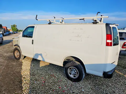 2021 CHEVROLET EXPRESS G2500 VIN 1GCWGAFP5M1303789 фото 2