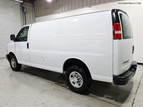 2022 Chevrolet Express G2500 VIN 1GCWGAFP8N1217250 фото 2