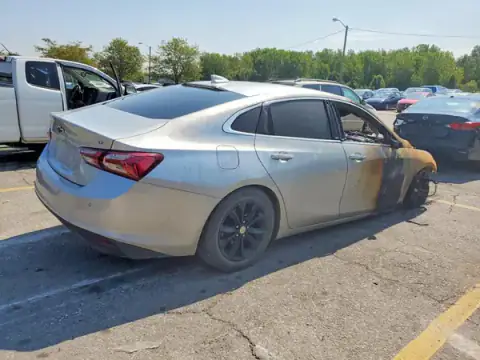 1G1ZD5STXMF038265 — 2021 Chevrolet Malibu, photo 3 from Copart 05.10.2026, Engine fire