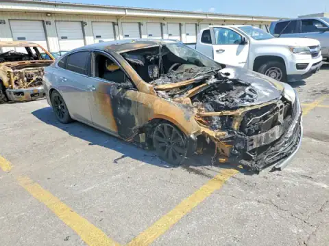 1G1ZD5STXMF038265 — 2021 Chevrolet Malibu, photo 4 from Copart 05.10.2026, Engine fire
