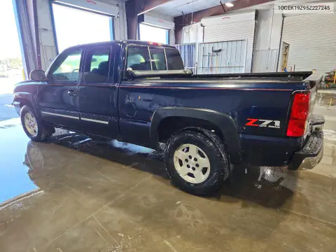 2005 Chevrolet Silverado K1500 VIN 1GCEK19Z95Z227245 фото 2
