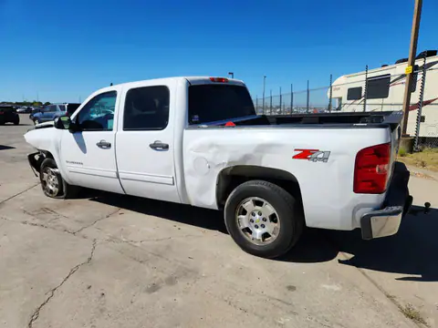 2013 CHEVROLET SILVERADO VIN 3GCPKSE71DG337403 фото 2