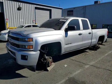 1GC2CVEG4FZ109178 — 2015 Chevrolet Silverado, Разукомплектован (Stripped), фото до ремонта
