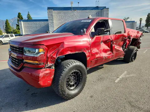 3GCPCREC3JG164952 Chevrolet Silverado 2018 — All-over damage damage, before-repair photo