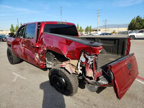 3GCPCREC3JG164952 — 2018 Chevrolet Silverado, photo 2 from Copart 29.09.2026, All-over damage