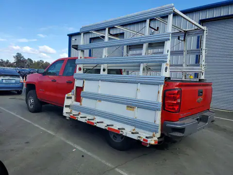 2018 Chevrolet Silverado VIN 1GC2KUEG0JZ229775 фото 2