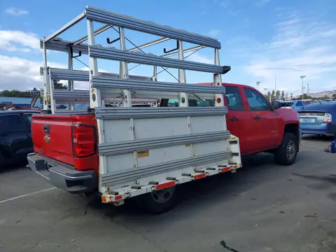 2018 Chevrolet Silverado VIN 1GC2KUEG0JZ229775 фото 3